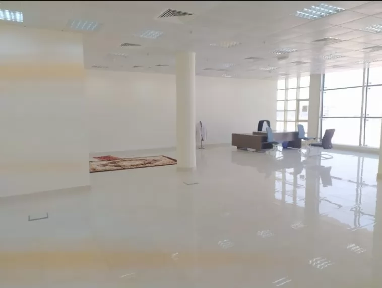 Kommerziell Klaar eigendom S/F Büro  zu vermieten in Al Sadd , Doha #13269 - 1  image 